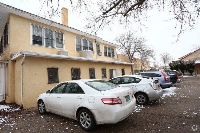 Building Photo - 805 Tijeras Ave NW