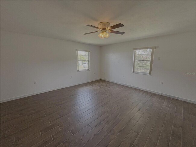 Building Photo - 6350 NE 86th Ave