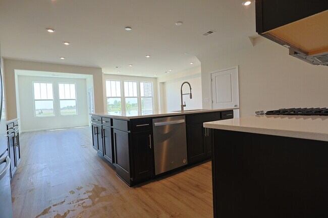Building Photo - 2287 Ryegrass Ln