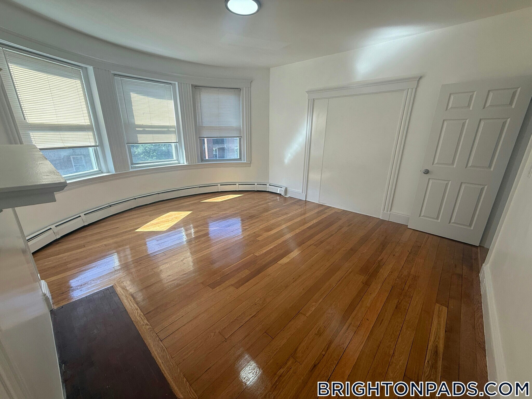 Building Photo - 47 Strathmore Rd