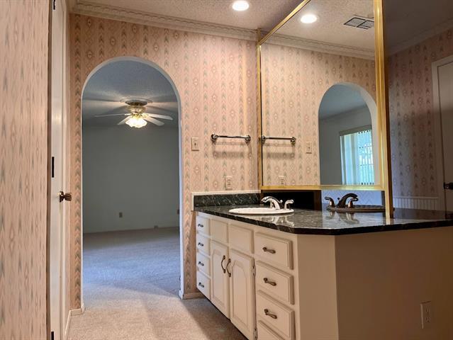 Building Photo - 203 FM 1187