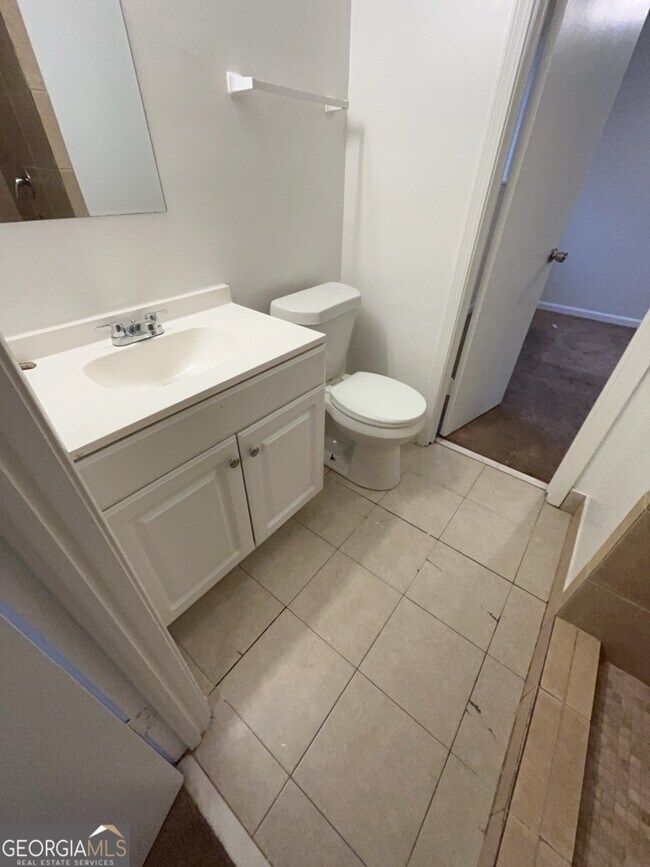 Building Photo - 463 Rock Meadow Dr