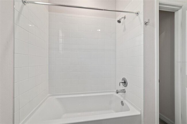 Building Photo - 5313 NW 48th Pl