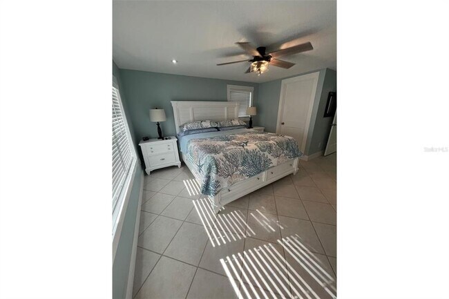 Building Photo - 345 Avenida Leona