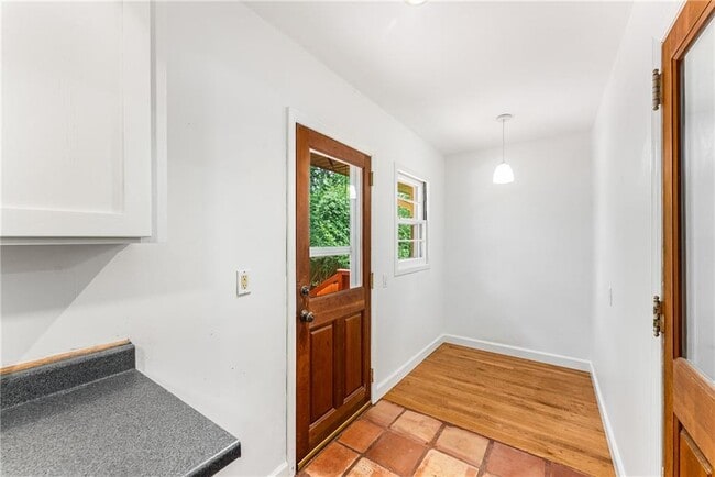 Building Photo - 1469 Clairmont Rd