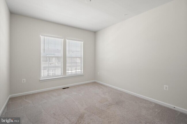 Building Photo - 13026 Martz St