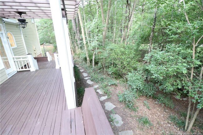 Building Photo - 107 Hardaway Ct