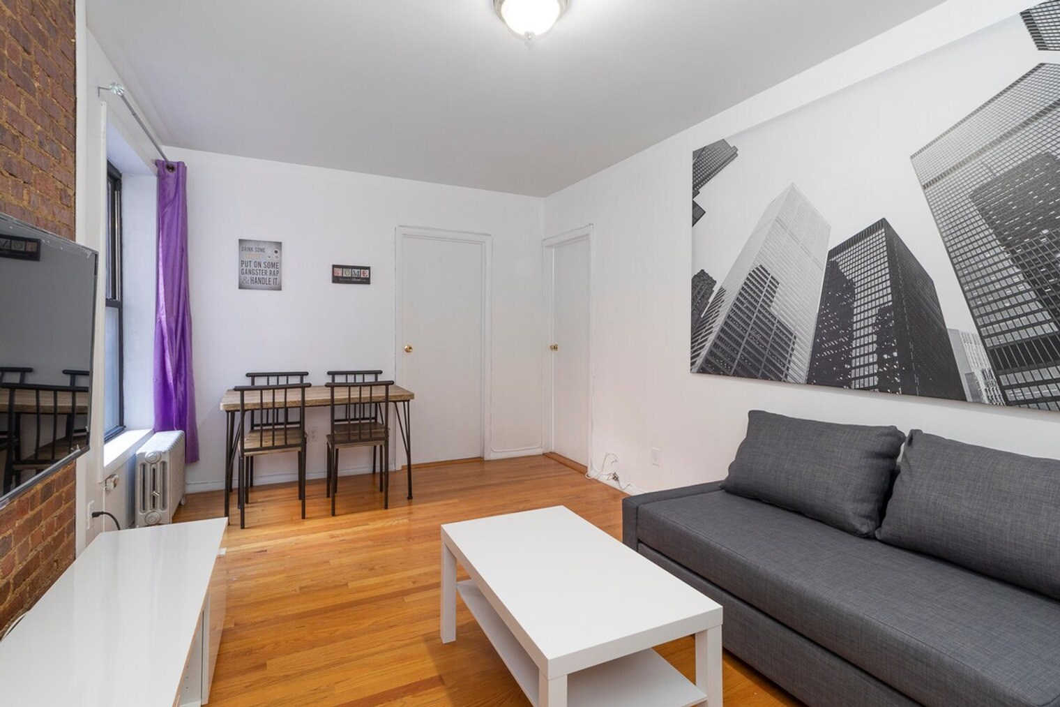 Building Photo - 340 E 94th St