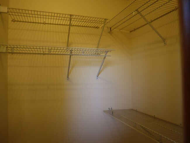 Building Photo - Beautiful Brick Home in Crystal Lakes Estate Call Carole Arcaro 386-216-4900 Deltona Lakes Realty