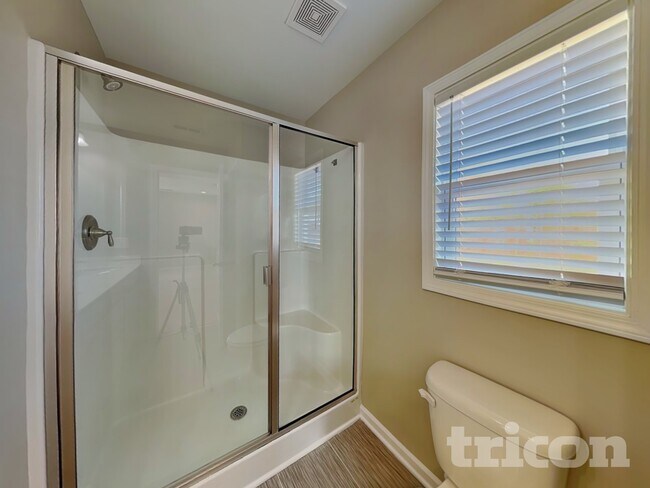 Building Photo - 376 Olde Pl