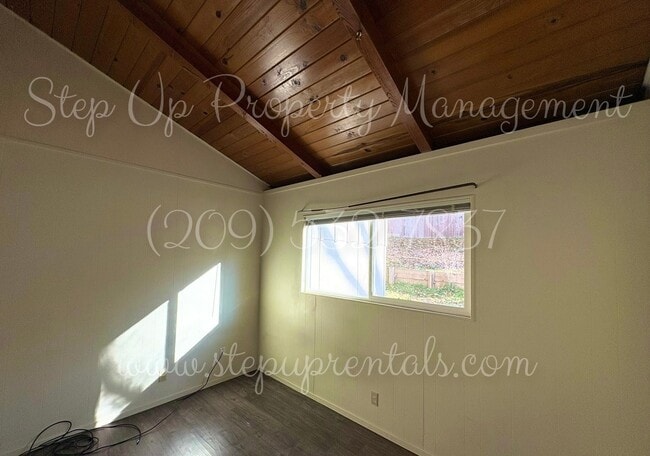 Building Photo - 22101 Crystal Falls Dr