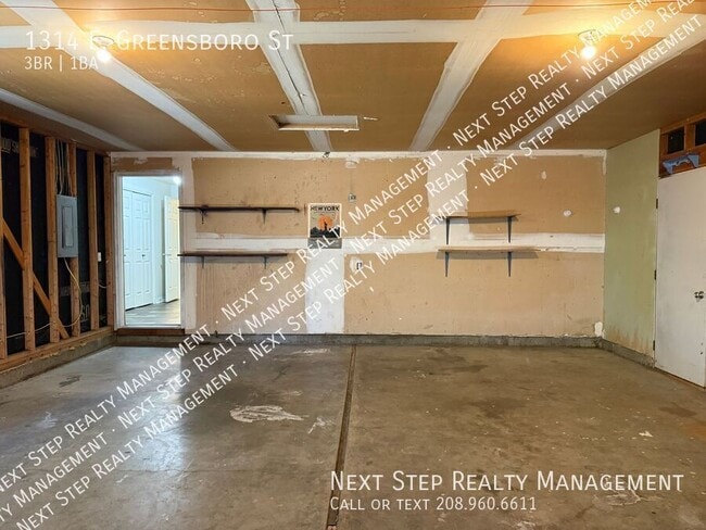 Building Photo - 1314 E Greensboro St