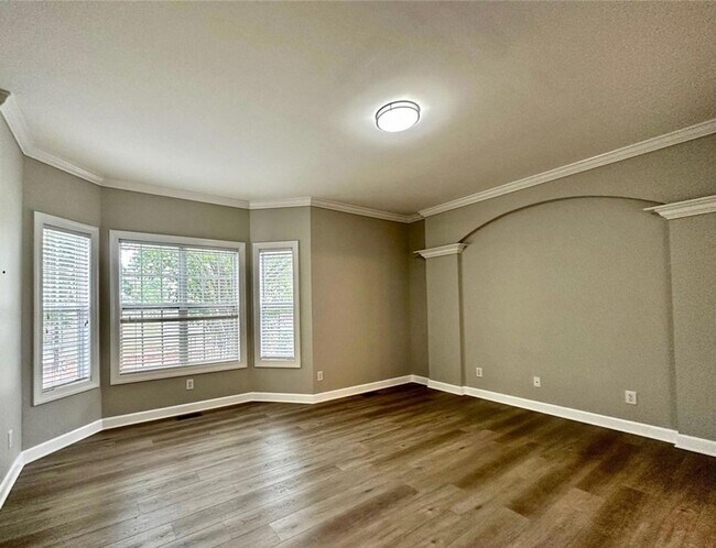 Building Photo - 4 BR/2.5BA | Newly Renovated Single Family Home |Fenced backyard| Elegant Brick Home in the Heart...