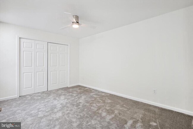 Building Photo - 2224 Springwood Dr