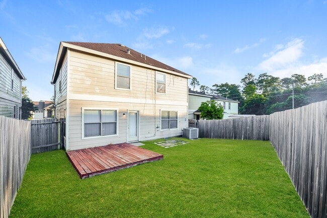 Building Photo - 21610 Rain Leaf Ct