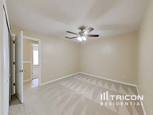 Building Photo - 1583 Naples Cir