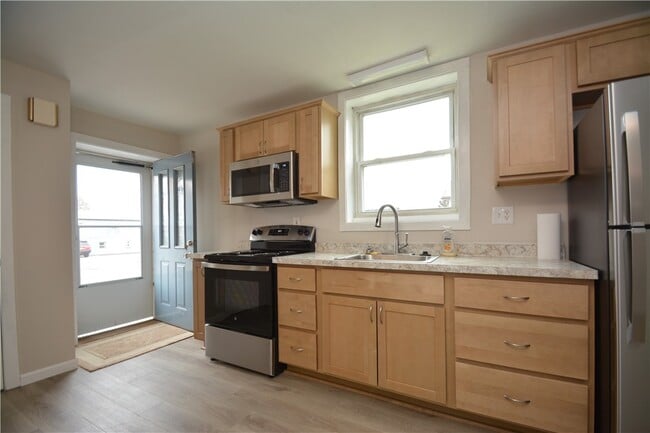 Building Photo - 4395 Fairport Nine Mile Point Rd