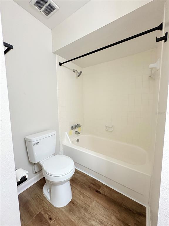 Building Photo - 851 Creekway Ct