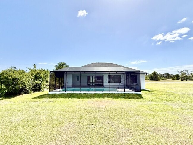 Building Photo - 20 Coxswain Dr