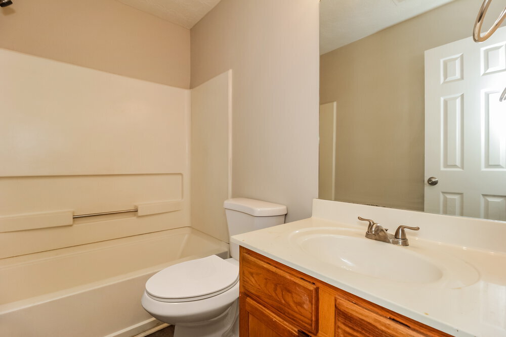Building Photo - 2028 Oak Terrace Dr SE
