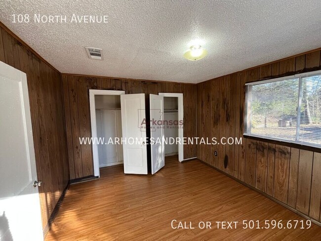 Building Photo - 108 North Ave