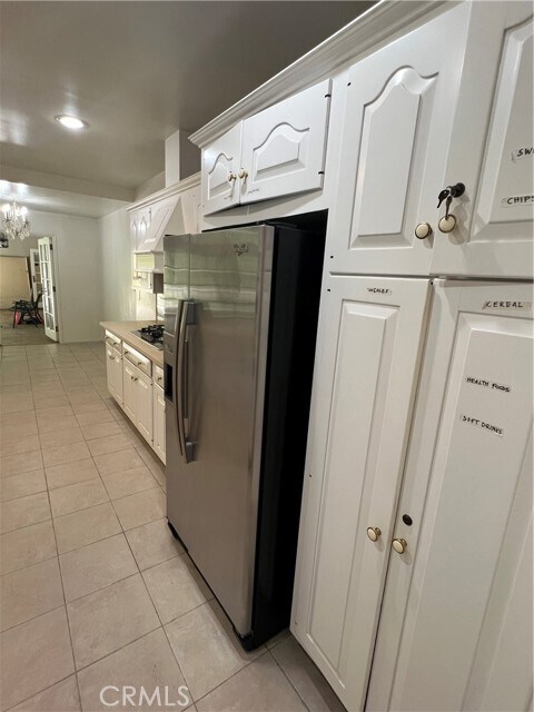 Building Photo - 123 N Glenroy Ave