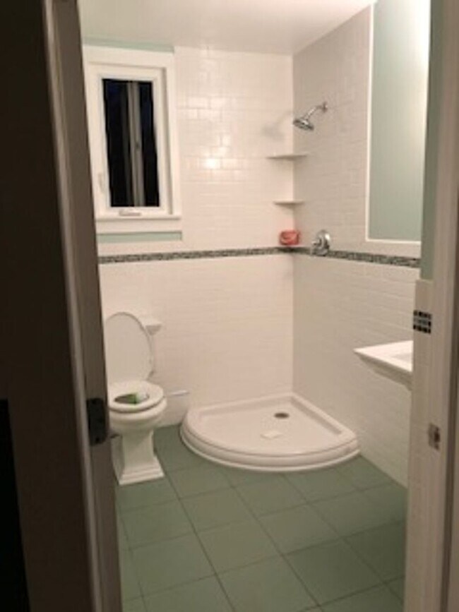 Building Photo - Waterfront Three Bedroom Two and a Half Bath