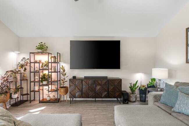 Building Photo - Beautiful Home Near Tyndall AFB