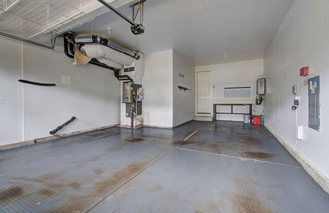 Building Photo - STUNNING CAMAS NORTH HILLS 4 BR, 3.5 BATH ...