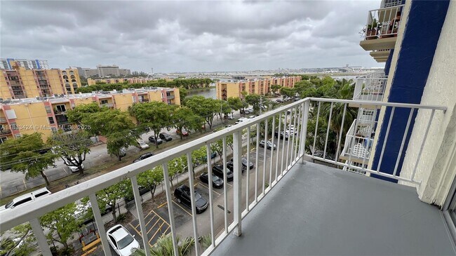Building Photo - 801 NW 47th Ave