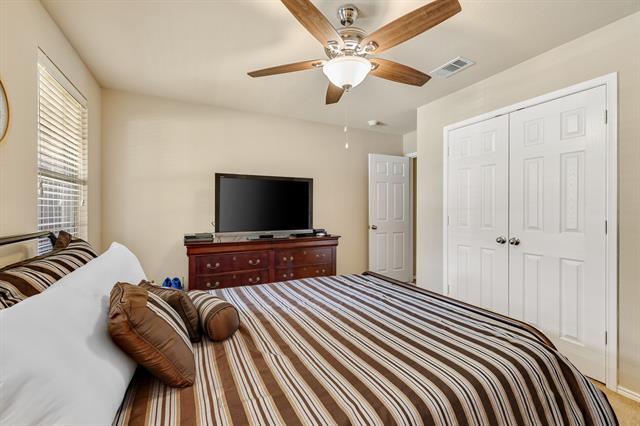 Building Photo - 5640 Lincolnwood Dr