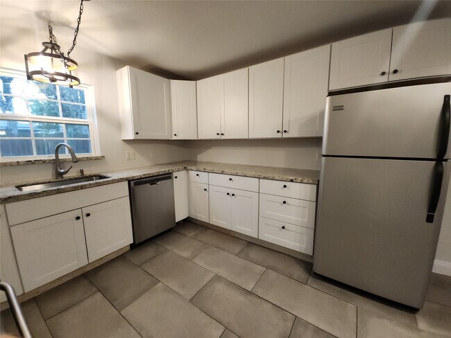 Building Photo - 5231 Balkin St