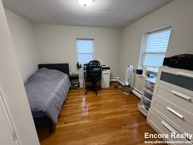 Building Photo - 69 Chiswick Rd