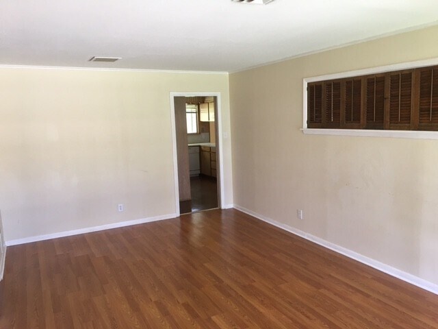 Building Photo - 317 Levin Ln