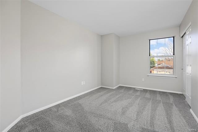 Building Photo - 655 Foxtail Dr