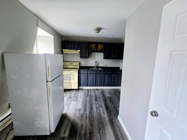 Building Photo - 430 W Turner St