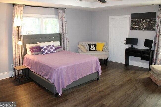 Building Photo - 4495 Kent Rd