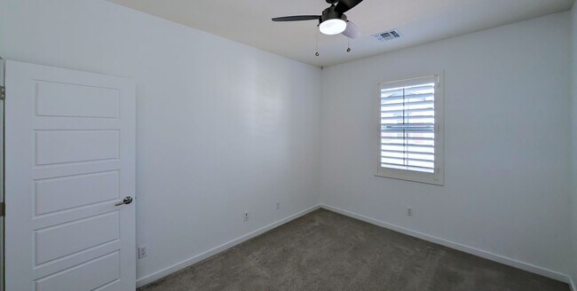 Building Photo - 3 Bedroom Home in the Mulberry Community Near S Signal Butte Rd and E Guadalupe Rd!