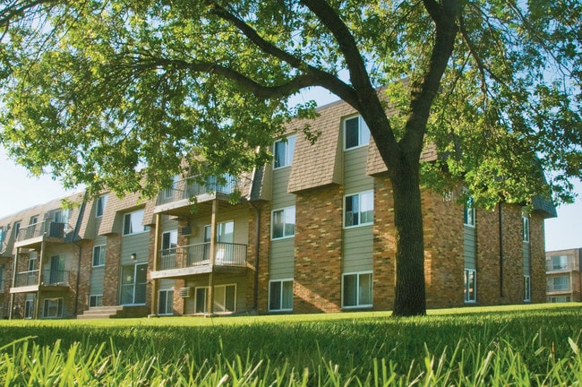 Building Photo - Greenfield Estates