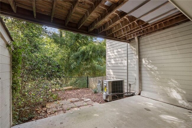 Building Photo - 1467 Monroe Dr NE