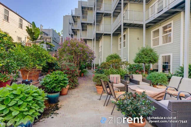 Building Photo - 2 br, 2 bath Condo - 199 Tiffany Avenue, S...