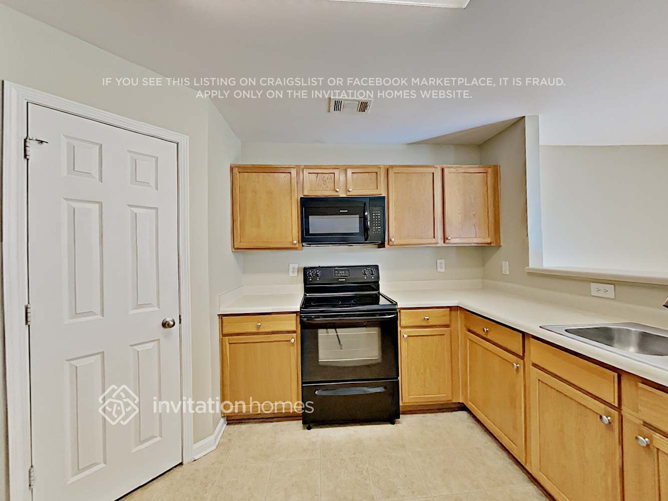 Building Photo - 2880 Mayfair Dr