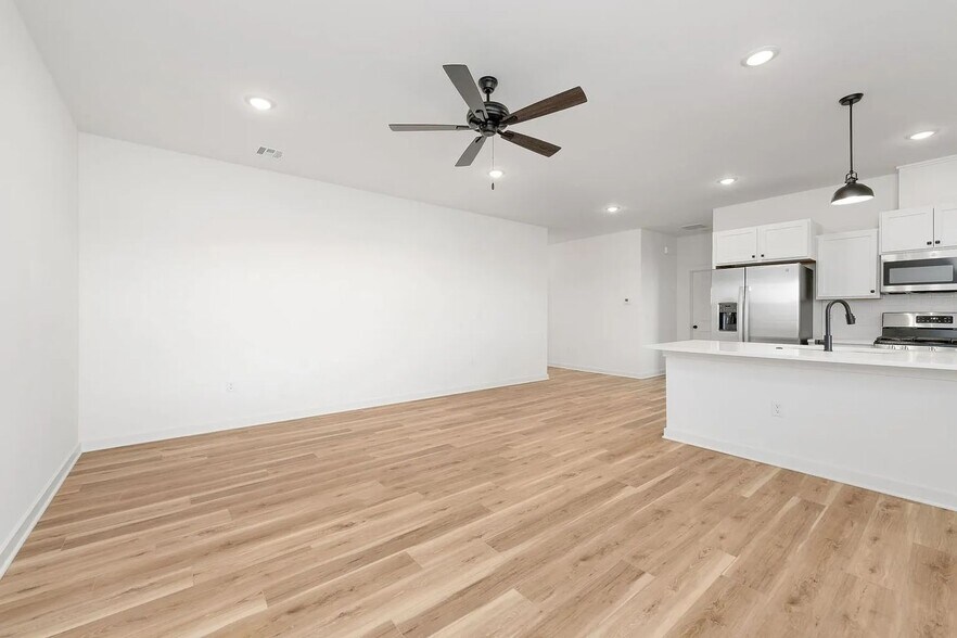 Building Photo - 2331 S Spg Hl Ct