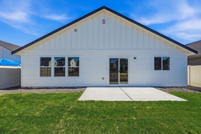 Building Photo - 6679 W Redwood Crk Dr