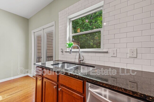 Building Photo - 1653 Liberty Pky NW