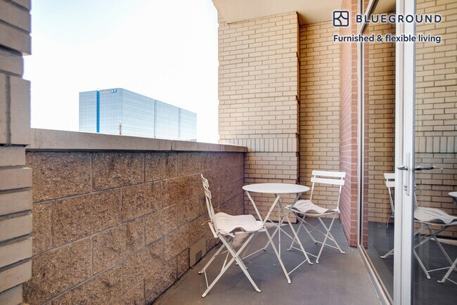 Building Photo - 816 Acoma St