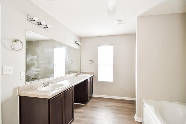 Building Photo - 4542 Sweet Whisper Ln