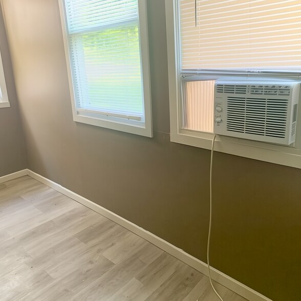 Building Photo - 322 Hollingsworth Mnr