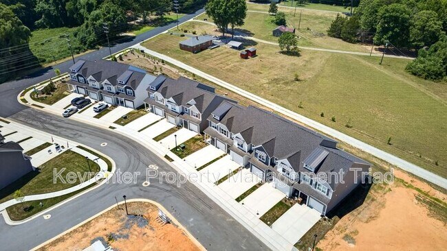 Building Photo - 3703 Bridleton Ridge Trail