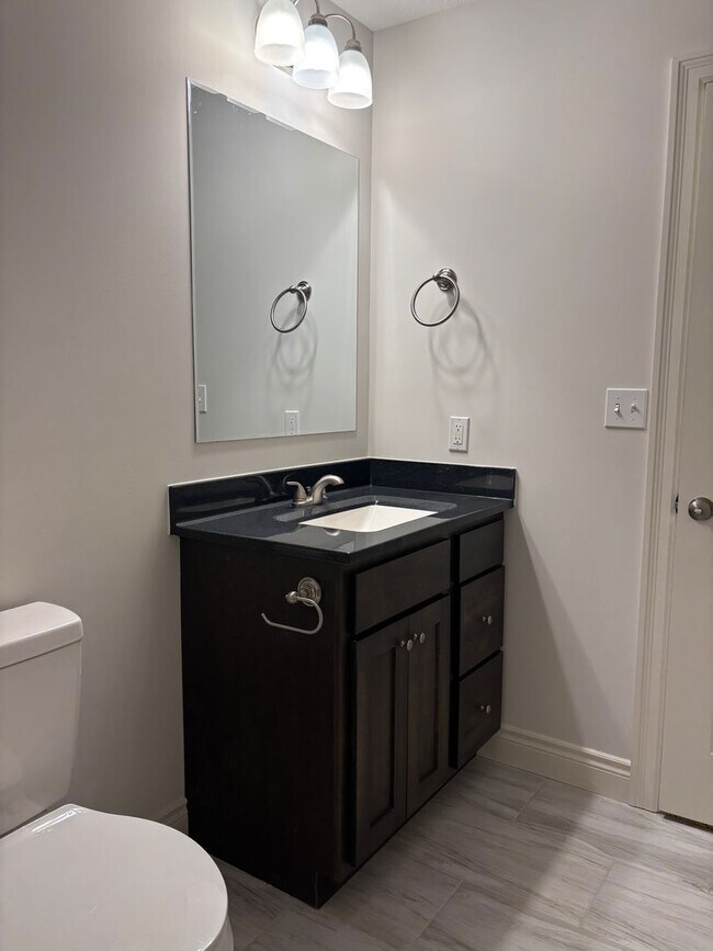 Building Photo - 14 3rd Ave